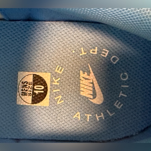 Men’s Nike, size 10. Excellent condition. - Picture 3 of 5